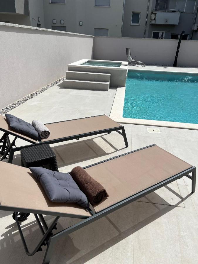 Villa Vida, Medulin - Bazen I Jacuzzi מראה חיצוני תמונה