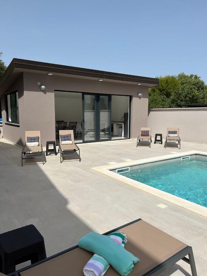 Villa Vida, Medulin - Bazen I Jacuzzi מראה חיצוני תמונה